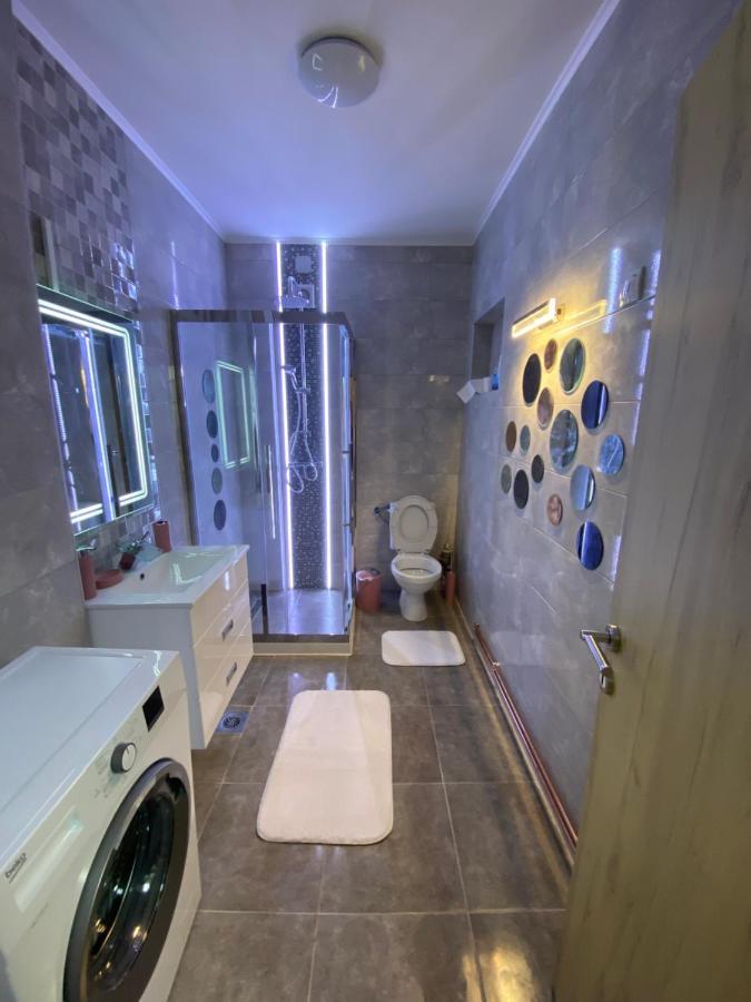Golden Royal Appartement Kragujevac Buitenkant foto