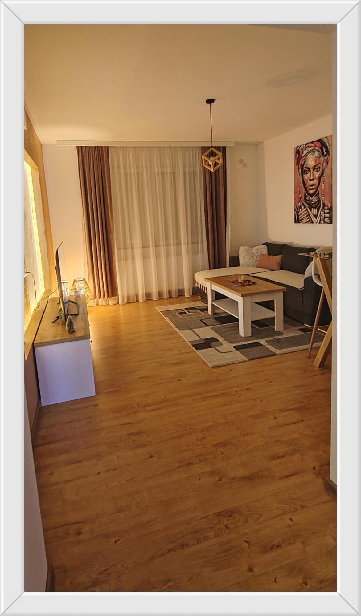 Golden Royal Appartement Kragujevac Buitenkant foto