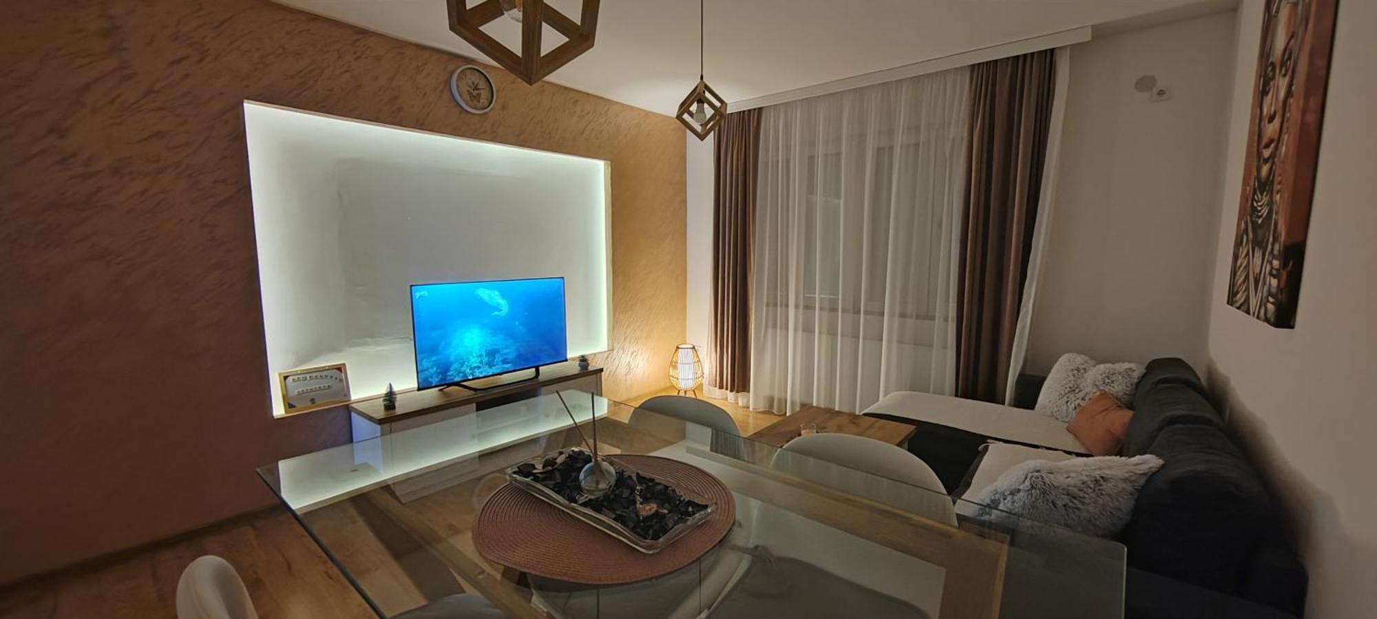 Golden Royal Appartement Kragujevac Buitenkant foto