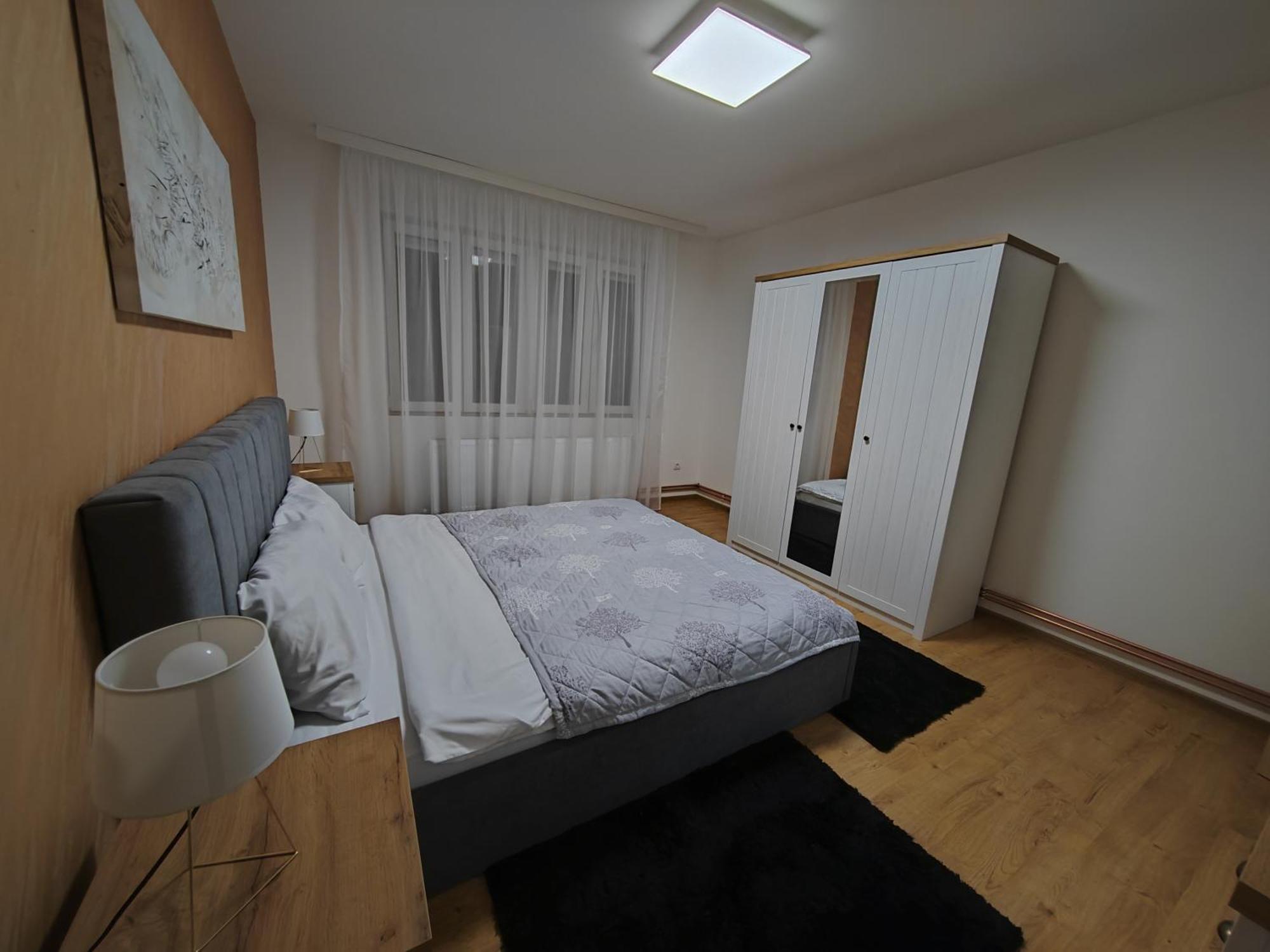 Golden Royal Appartement Kragujevac Buitenkant foto