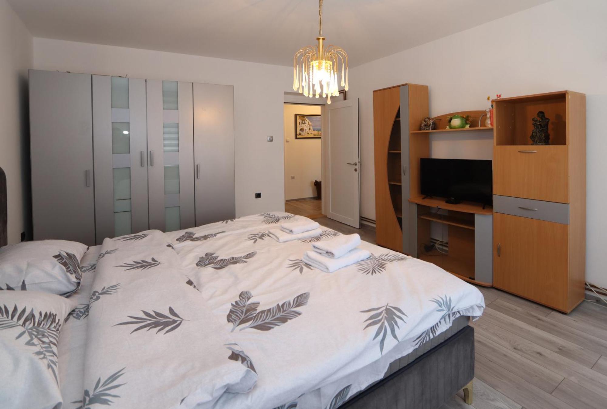 Golden Royal Appartement Kragujevac Buitenkant foto